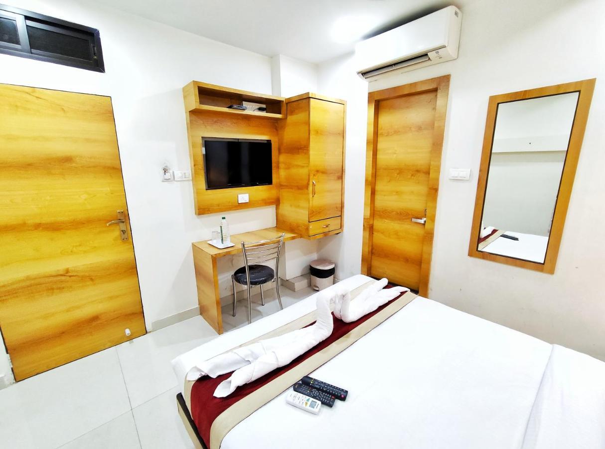 Gateway Suites Bombay Exterior foto