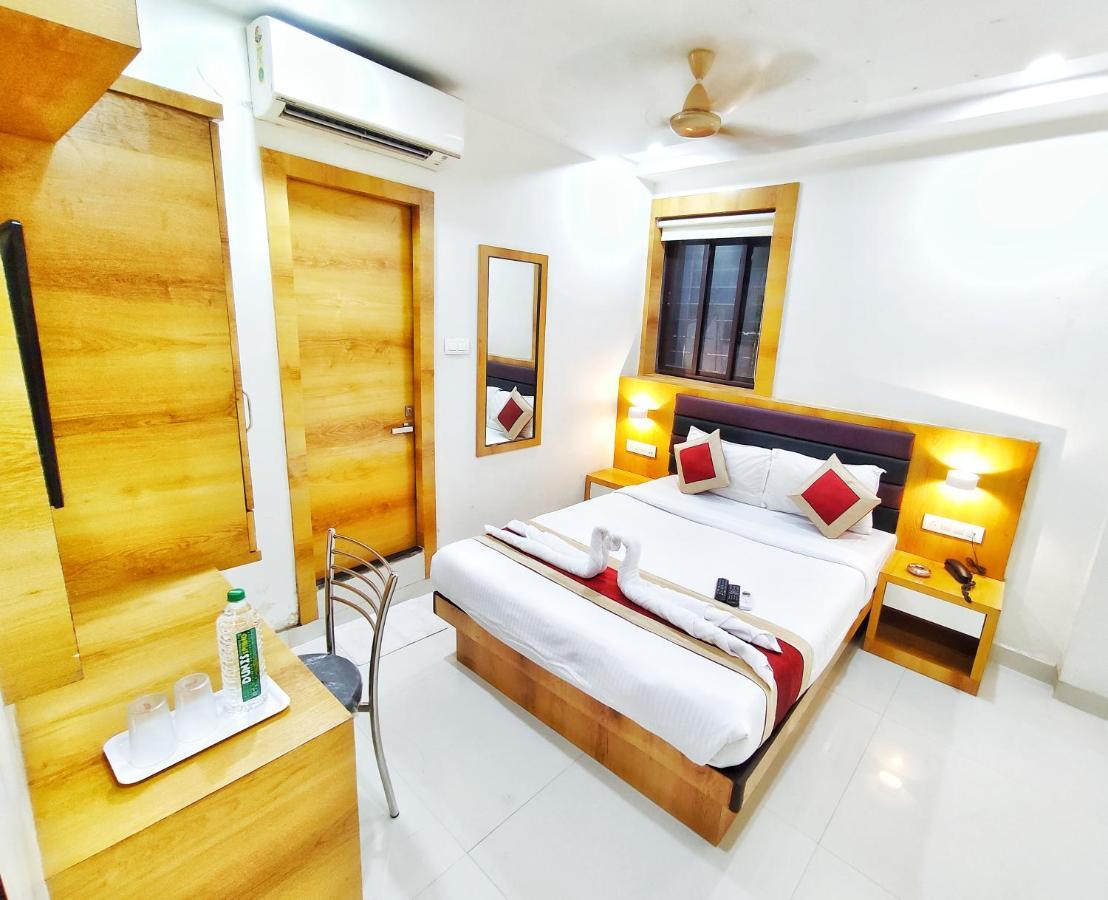 Gateway Suites Bombay Exterior foto