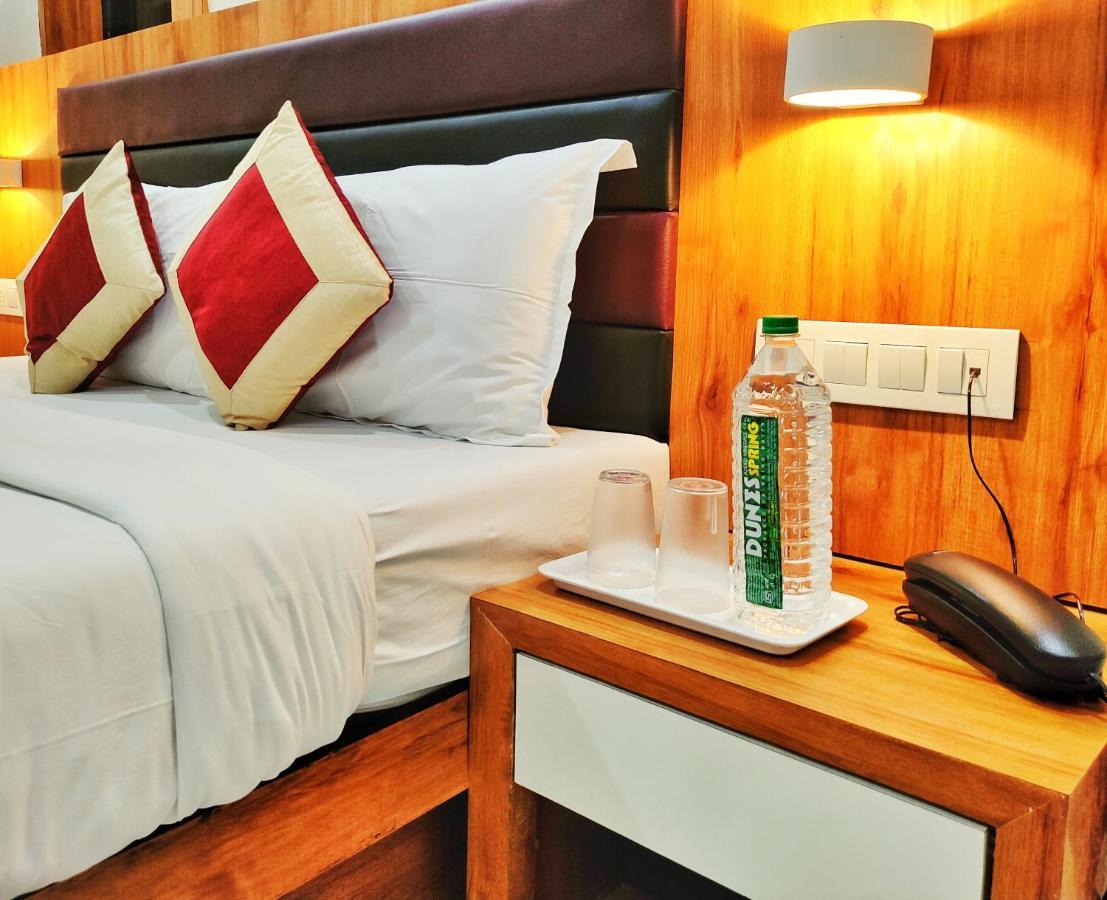 Gateway Suites Bombay Exterior foto